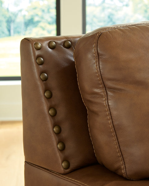 Gambellara Loveseat