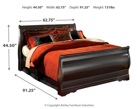 Huey Vineyard Queen Sleigh Bed with Dresser