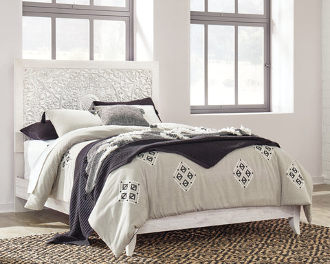 Paxberry Queen Panel Bed with Mirrored Dresser, Chest and Nightstand