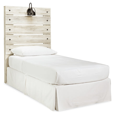 Cambeck Twin Panel Headboard Bed with Mirrored Dresser, Chest and Nightstand