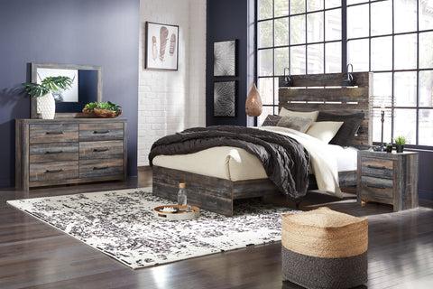 Drystan Queen Panel Bed with Mirrored Dresser and 2 Nightstands