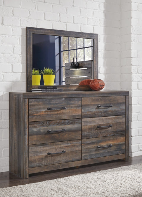 Drystan Queen Panel Headboard Bed with Mirrored Dresser and 2 Nightstands