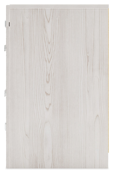 Altyra Nightstand