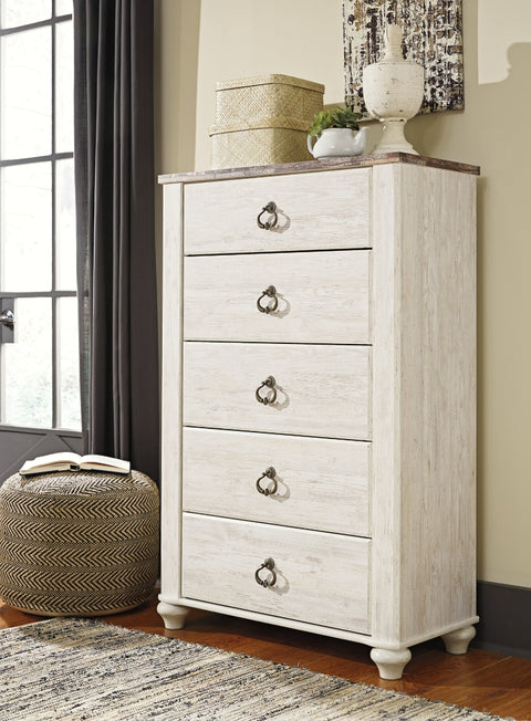 Willowton Queen Sleigh Bed with Mirrored Dresser and Chest