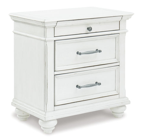 Kanwyn Queen Panel Bed with Mirrored Dresser and 2 Nightstands