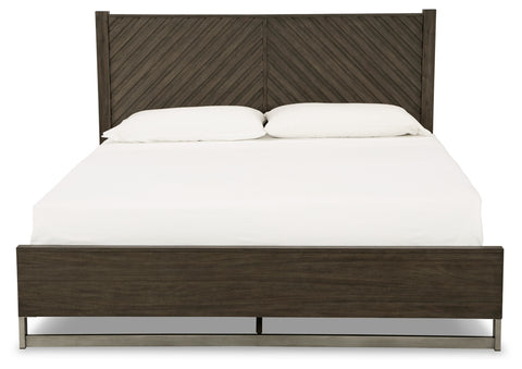 Arkenton King Panel Bed with Mirrored Dresser