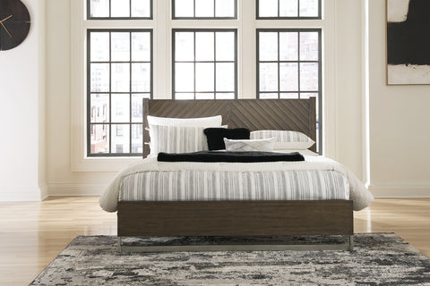 Arkenton California King Panel Bed with Mirrored Dresser and Chest