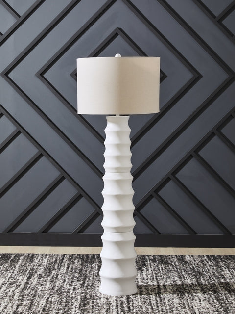 Veraleigh Poly Floor Lamp (1/CN)
